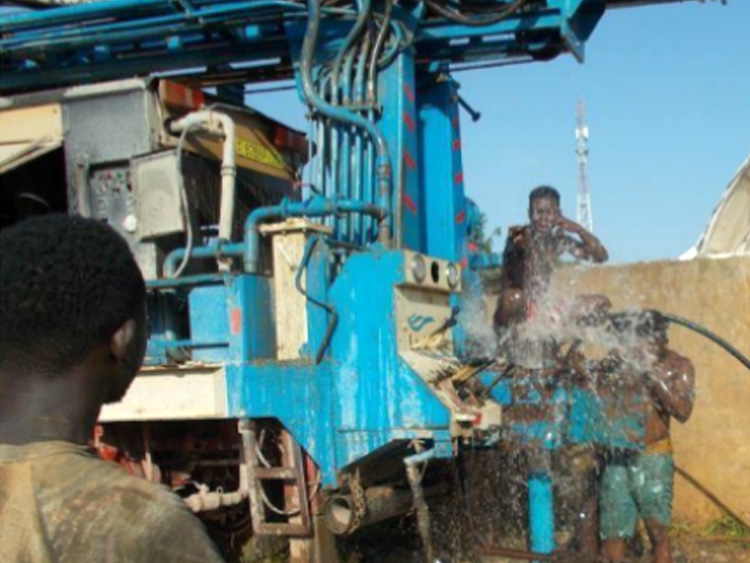 FUNDACIÓN RODE - SISTEMA DE ABASTECIMIENTO DE AGUAPOTABLE A LA POBLACIÓN Y A LACOOPERATIVA DE MUJERES PESCADORASDE GRAND - BÉRÉBY